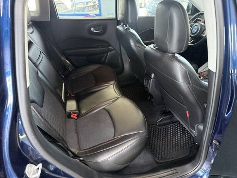 Used 2019 Jeep Compass Trailhawk AWD/4WD image 18