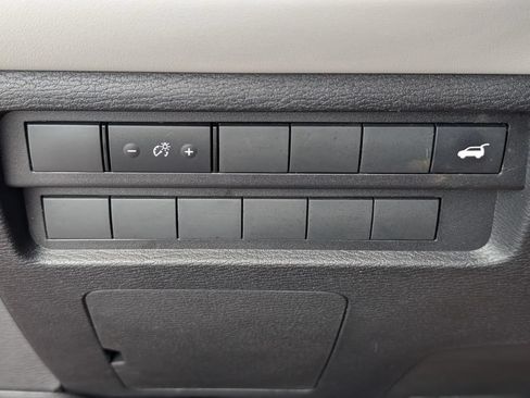 Used 2025 Mitsubishi Outlander SE FWD image 41