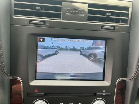 Used 2017 Lincoln Navigator Reserve image 41