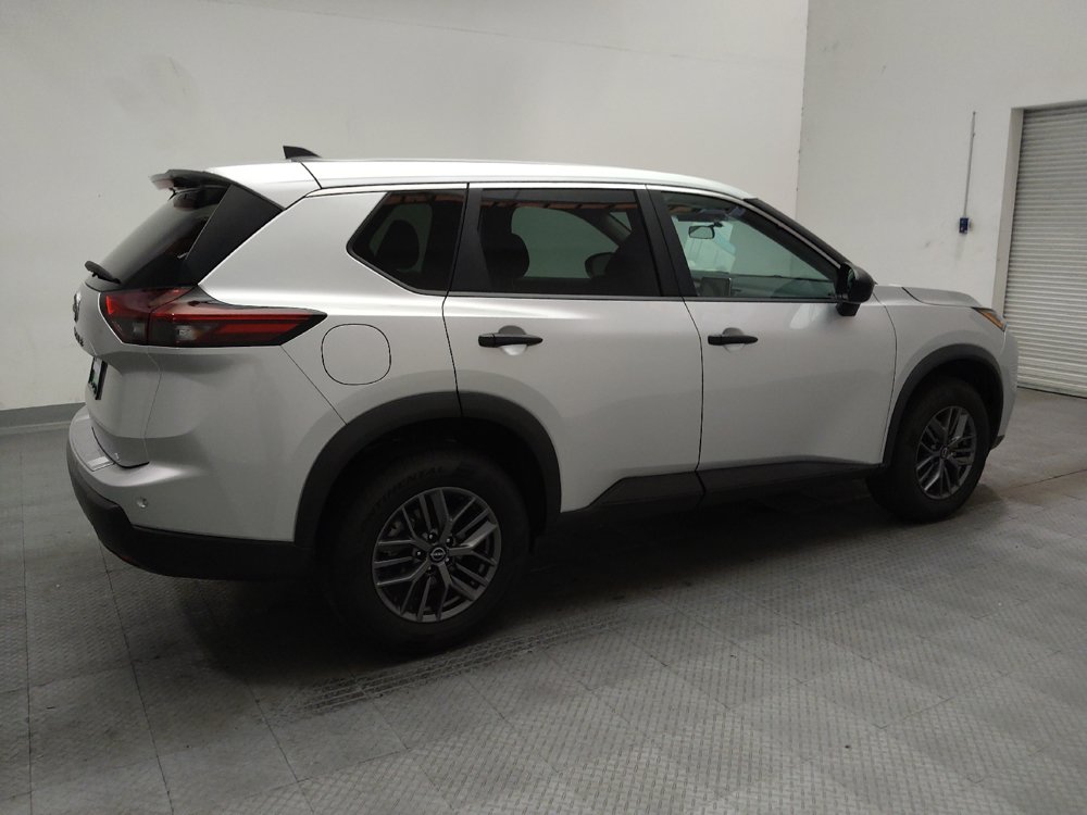 Used 2024 Nissan Rogue S FWD image 10