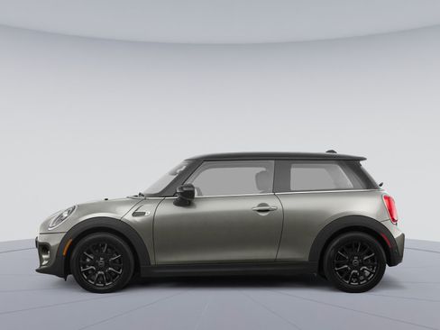 Used 2018 MINI Cooper 2-Door Hardtop FWD image 2