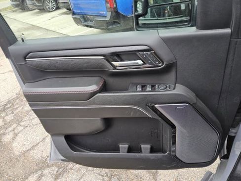 Used 2024 GMC Sierra 2500 AT4X image 7