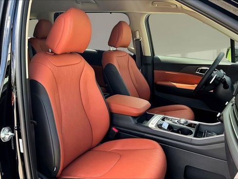 New 2026 Kia Carnival EX FWD image 11