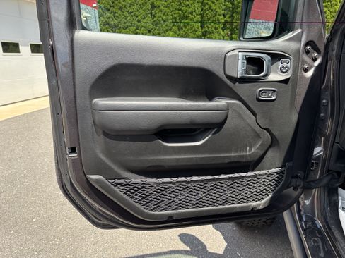 Used 2026 Jeep Wrangler Unlimited Sport AWD/4WD image 16