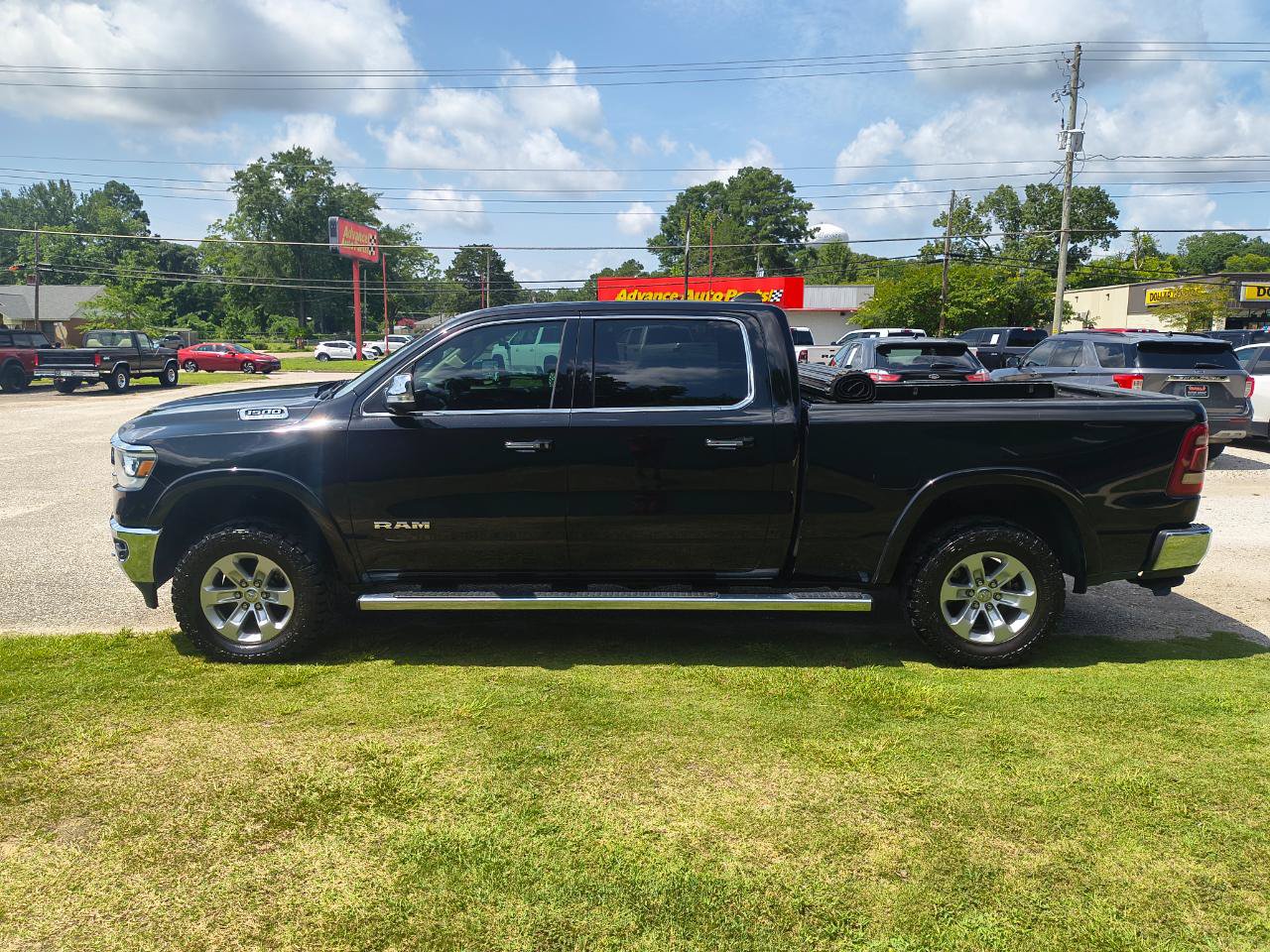 Used 2021 RAM 1500 Laramie AWD/4WD image 5