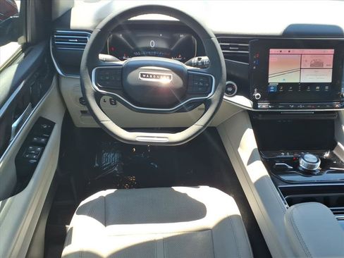 Used 2022 Jeep Wagoneer Series I AWD/4WD image 3