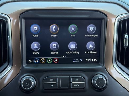 Used 2019 Chevrolet Silverado 1500 High Country w/ Technology Package AWD/4WD image 16