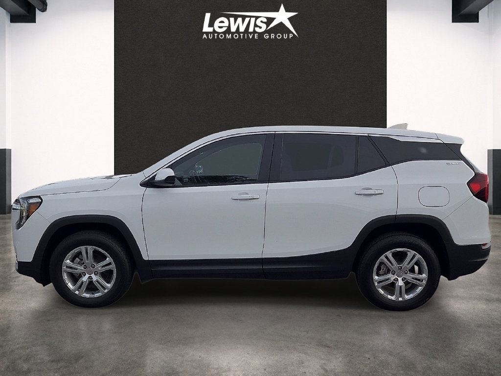 Used 2024 GMC Terrain SLE AWD/4WD image 2