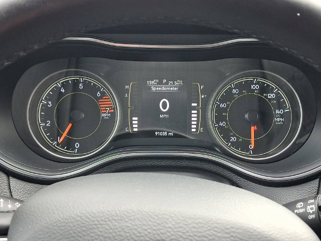 Used 2019 Jeep Cherokee Latitude Plus AWD/4WD image 22