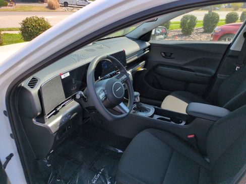 New 2026 Hyundai Kona SE FWD image 19