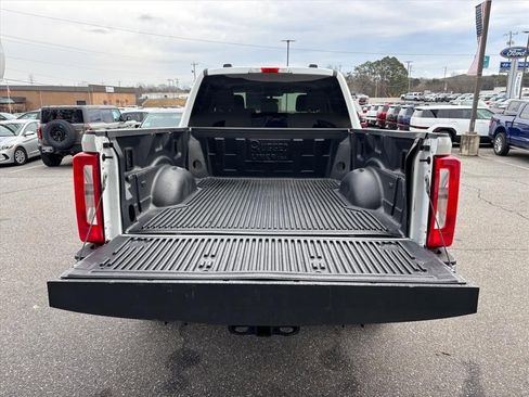 Used 2025 Ford F250 XLT image 3