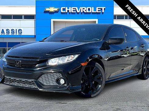 Used 2018 Honda Civic Sport image 3