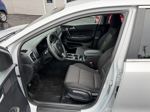 Used 2017 Kia Sportage LX AWD/4WD image 4
