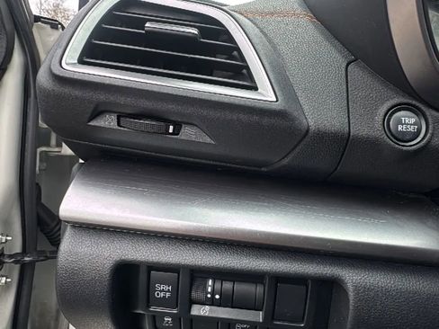 Used 2019 Subaru Crosstrek 2.0i Limited w/ Moonroof Package w/Navigation image 12