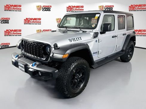 Used 2024 Jeep Wrangler Unlimited AWD/4WD image 11