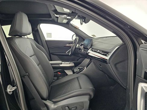 Used 2025 BMW X2 xDrive28i image 10