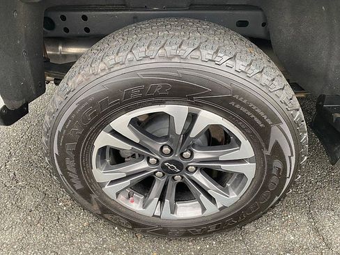 Used 2022 Chevrolet Colorado Z71 image 17