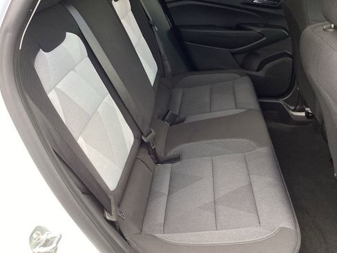 Used 2025 Chevrolet Trax LS image 19