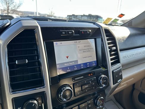 Used 2021 Ford F250 Lariat w/ Lariat Value Package image 28