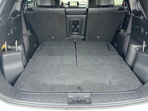 Used 2024 Mitsubishi Outlander SE image 17