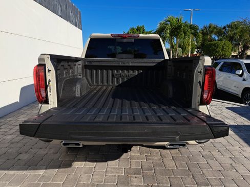 New 2026 GMC Sierra 1500 AT4 w/ AT4 Premium Package image 9