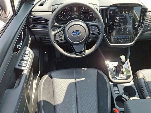 Used 2025 Subaru Forester Touring AWD/4WD image 13
