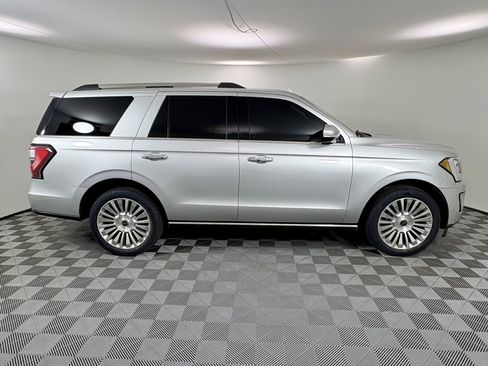 Used 2019 Ford Expedition Limited image 6