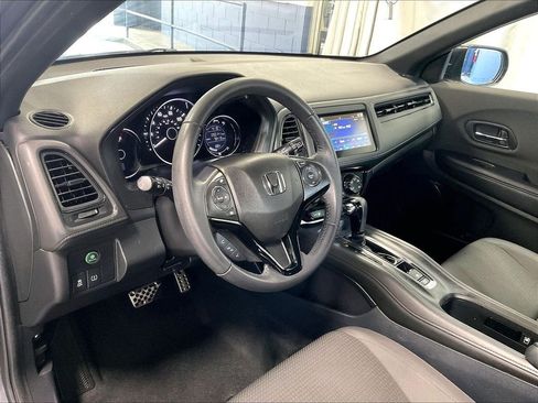 Used 2019 Honda HR-V Sport image 8