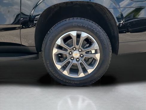 New 2026 Chevrolet Suburban LT w/ Comfort Package RWD image 39