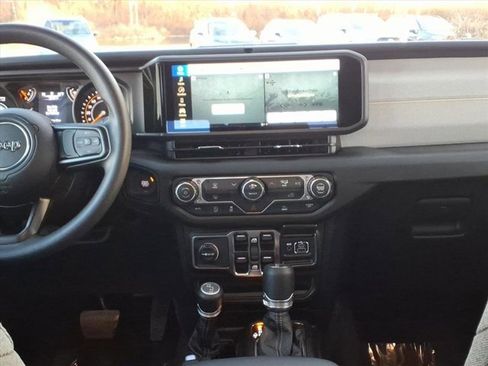 New 2026 Jeep Gladiator Sport image 7