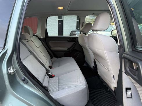 Used 2018 Subaru Forester 2.5i Premium w/ All-Weather Package image 11