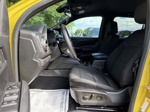 Used 2023 Chevrolet Colorado Trail Boss AWD/4WD image 9