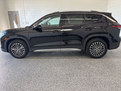 New 2026 Volkswagen Tiguan S FWD image 2