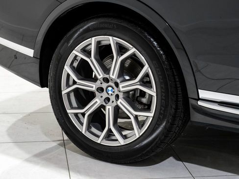 Used 2024 BMW X7 xDrive40i w/ Premium Package AWD/4WD image 49