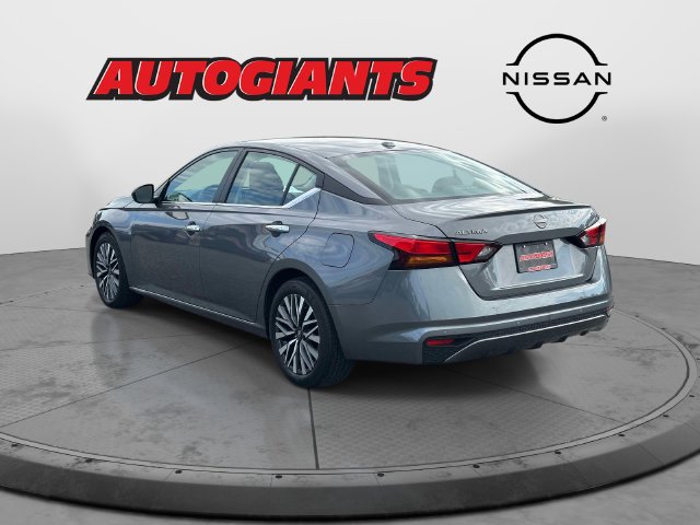 Used 2025 Nissan Altima 2.5 SV FWD image 6