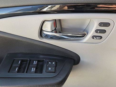 Used 2019 Honda Pilot Touring image 25