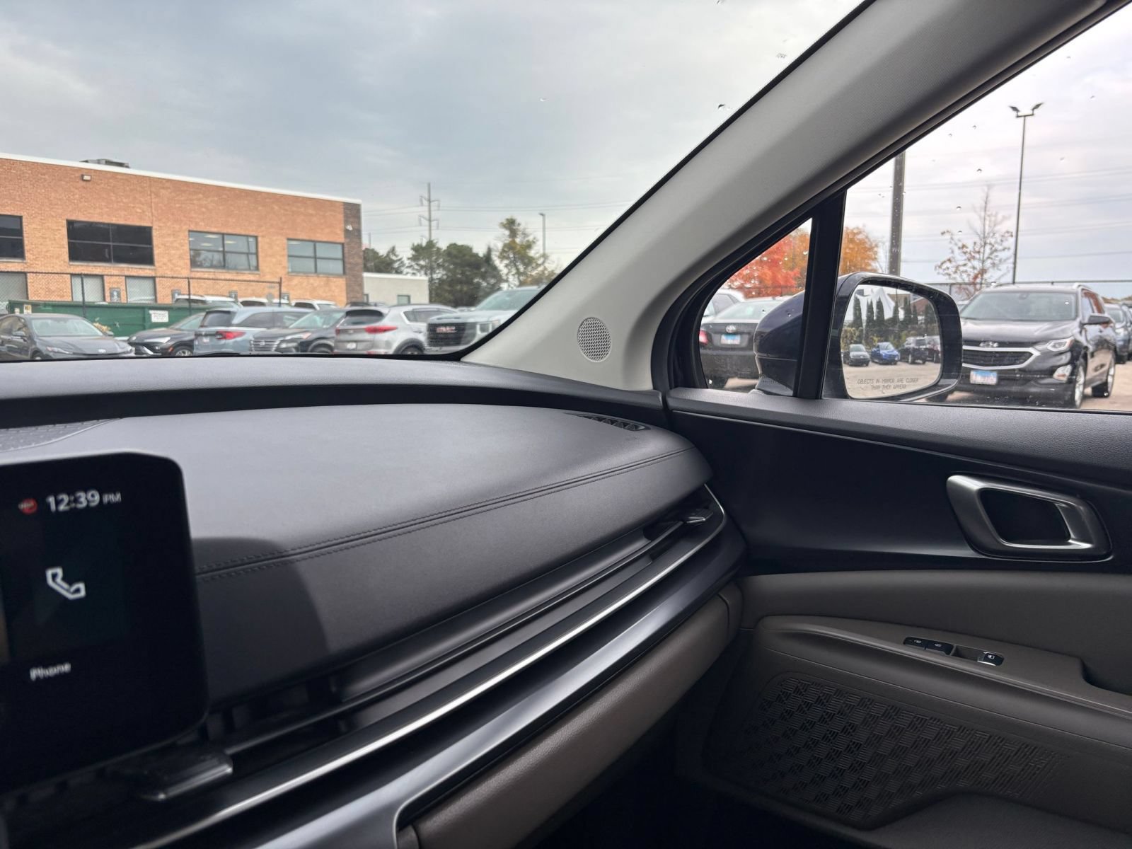 Used 2026 Kia Carnival FWD image 35
