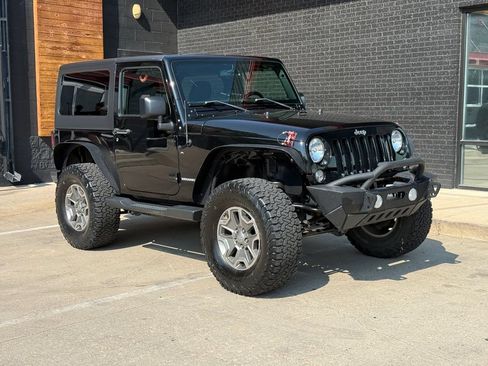 Used 2016 Jeep Wrangler Rubicon w/ Power Convenience Group AWD/4WD image 22