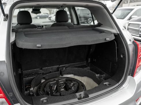 Used 2019 Chevrolet Trax LS image 9