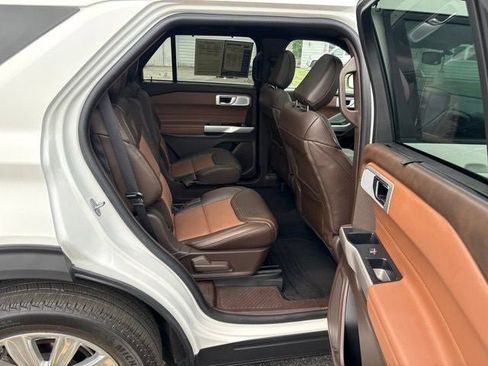 Used 2024 Ford Explorer King Ranch w/ Technology Package AWD/4WD image 12