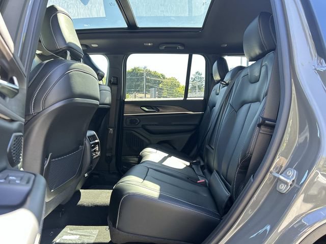 New 2027 Jeep Grand Cherokee Limited AWD/4WD image 5