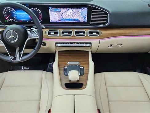 Used 2025 Mercedes-Benz GLE 350 4MATIC w/ AMG Line Exterior image 19