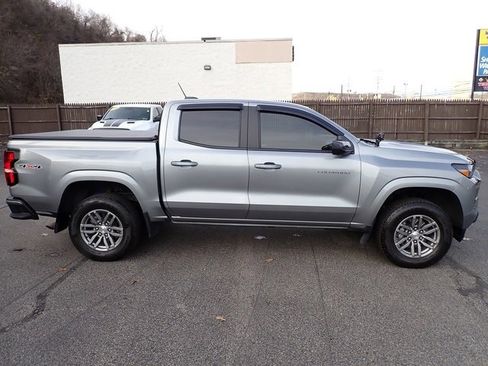 Used 2024 Chevrolet Colorado LT w/ LT Convenience Package II image 9