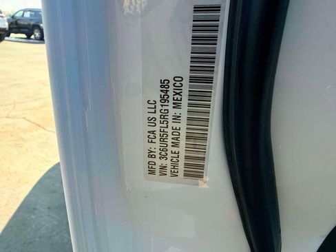 Used 2024 RAM 2500 Laramie w/ Cold Weather Group image 15