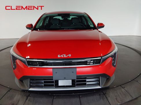 Used 2025 Kia K4 EX image 2