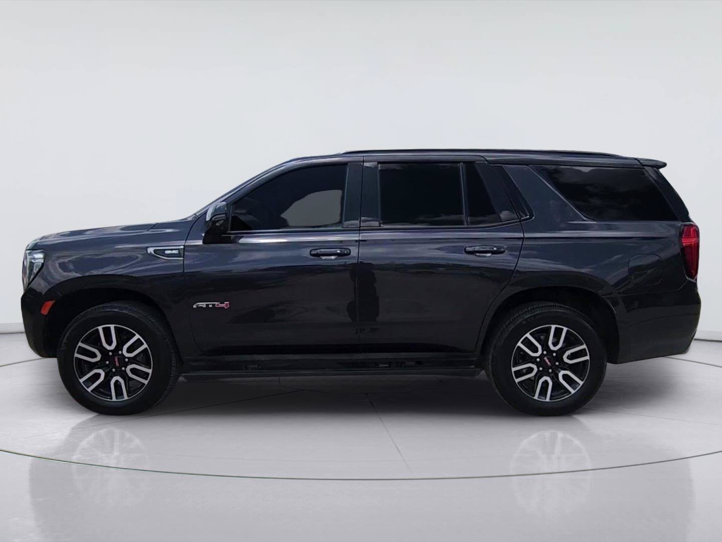 Certified 2023 GMC Yukon AT4 w/ AT4 Premium Plus Package AWD/4WD image 5