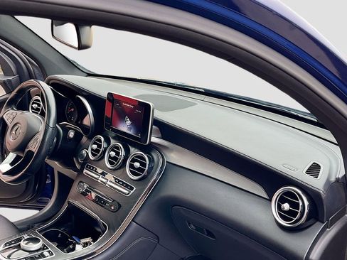 Used 2019 Mercedes-Benz GLC 300 4MATIC Coupe image 31