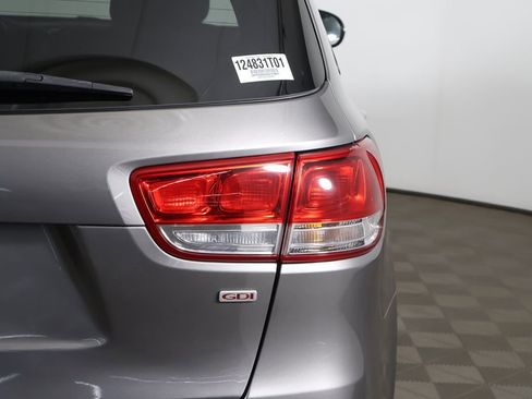 Used 2016 Kia Sorento L FWD image 11