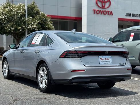 Used 2025 Honda Accord LX image 9