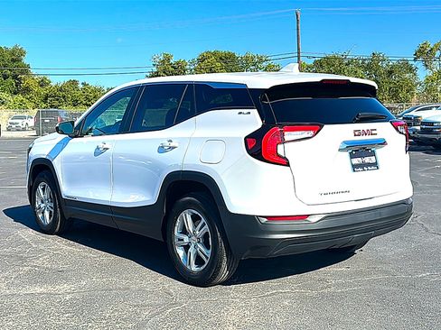 Used 2024 GMC Terrain SLE FWD image 6